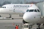 Bé gái 4 tuổi bị nhét trong hành lý xách tay trong chuyến bay đến Paris